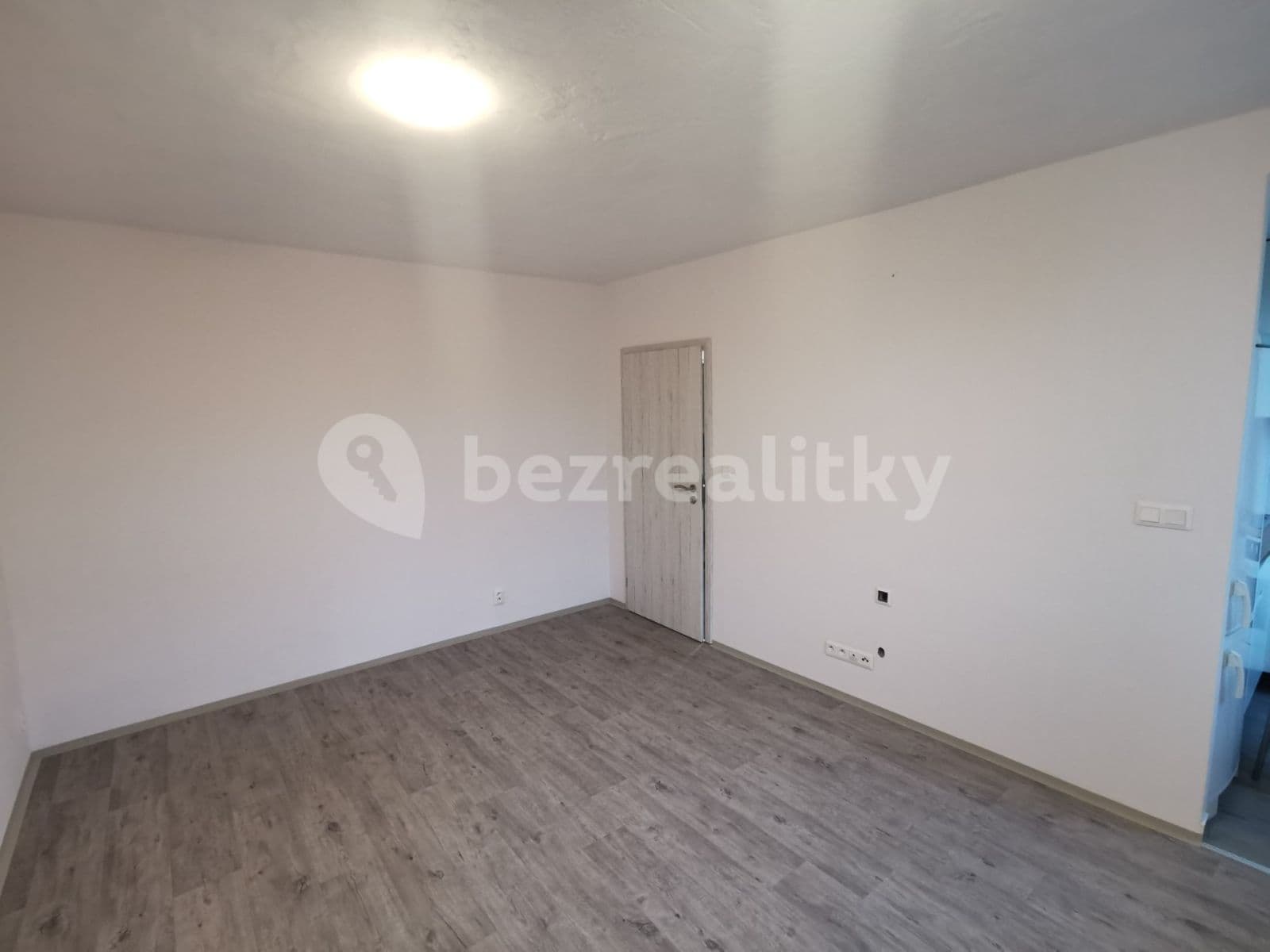 Prenájom bytu 1-izbový 27 m², Rumburská, Praha, Praha Prenájom bytu 1-izbový 27 m², Rumburská, Praha, Praha