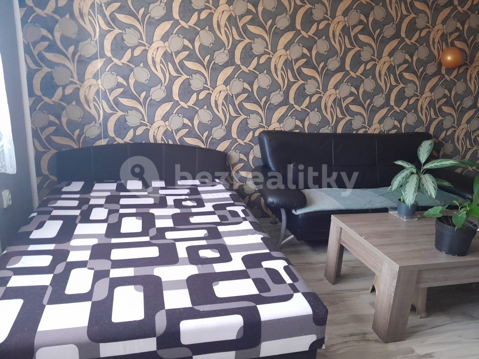 Prenájom bytu 2-izbový 54 m², 1. máje, Most, Ústecký kraj Prenájom bytu 2-izbový 54 m², 1. máje, Most, Ústecký kraj