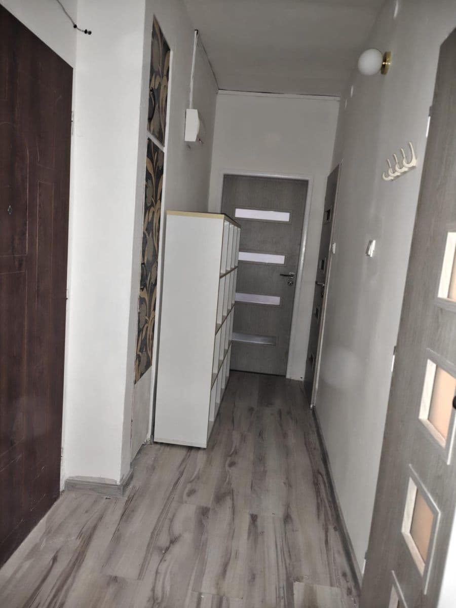 Prenájom bytu 2-izbový 54 m², 1. máje, Most, Ústecký kraj Prenájom bytu 2-izbový 54 m², 1. máje, Most, Ústecký kraj