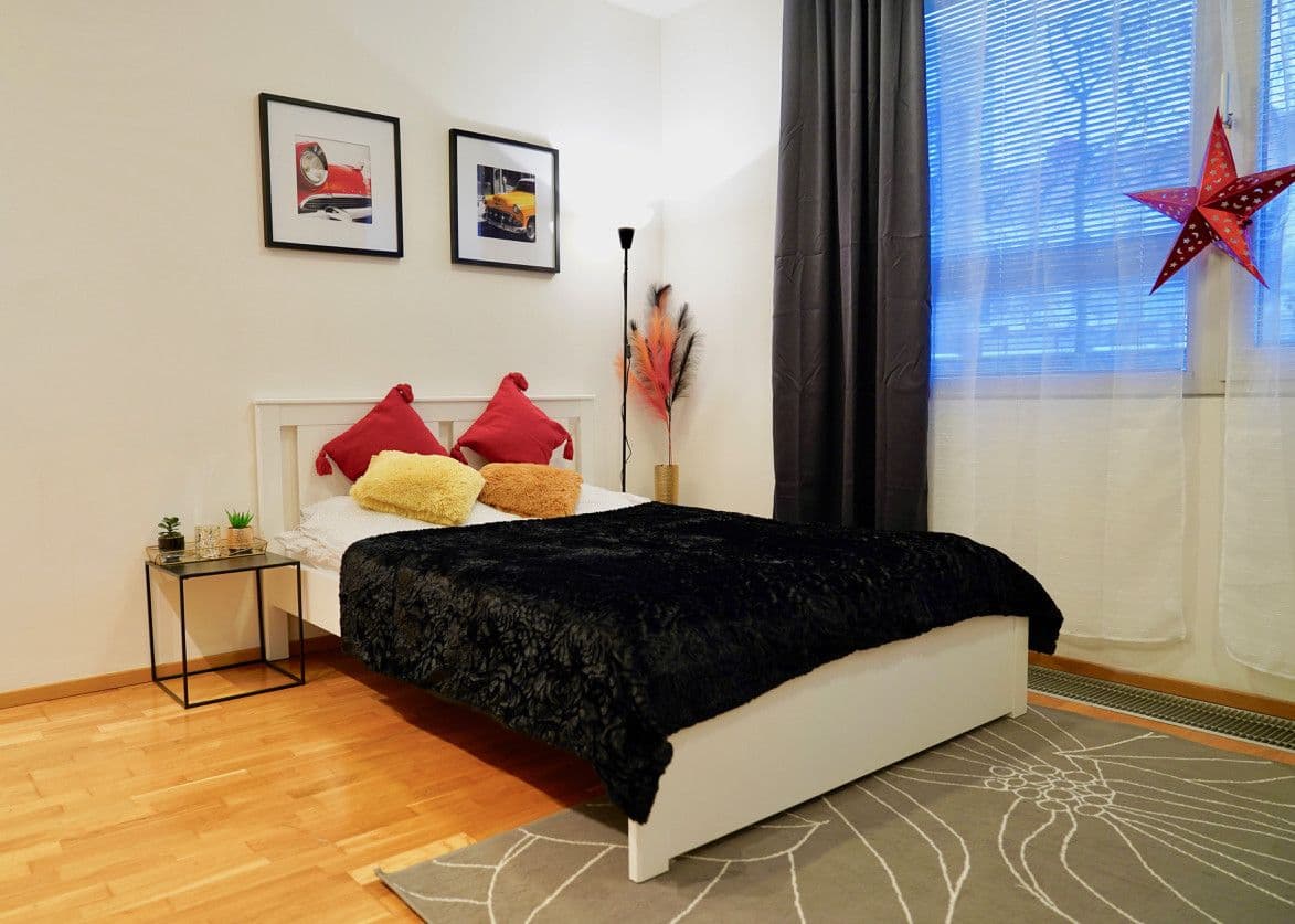 Prenájom bytu 29 m², Korunní, Praha, Praha Prenájom bytu 29 m², Korunní, Praha, Praha