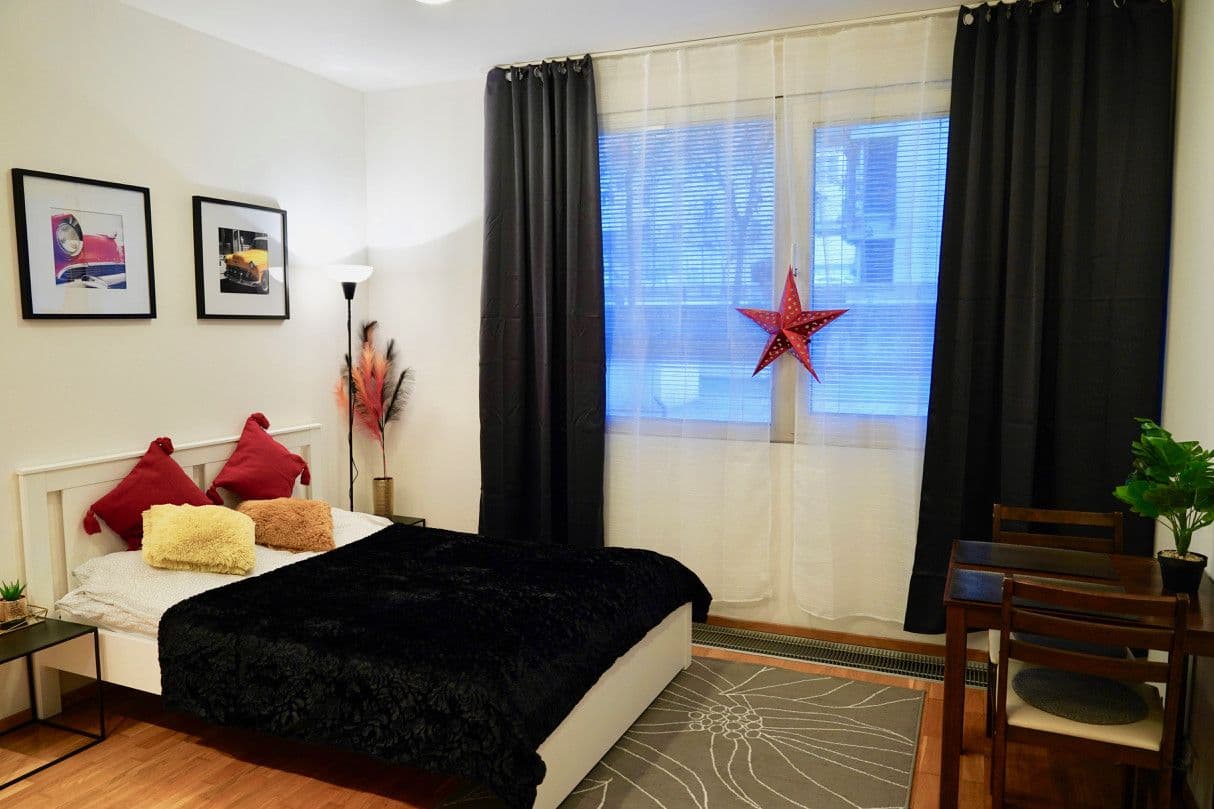Prenájom bytu 29 m², Korunní, Praha, Praha Prenájom bytu 29 m², Korunní, Praha, Praha