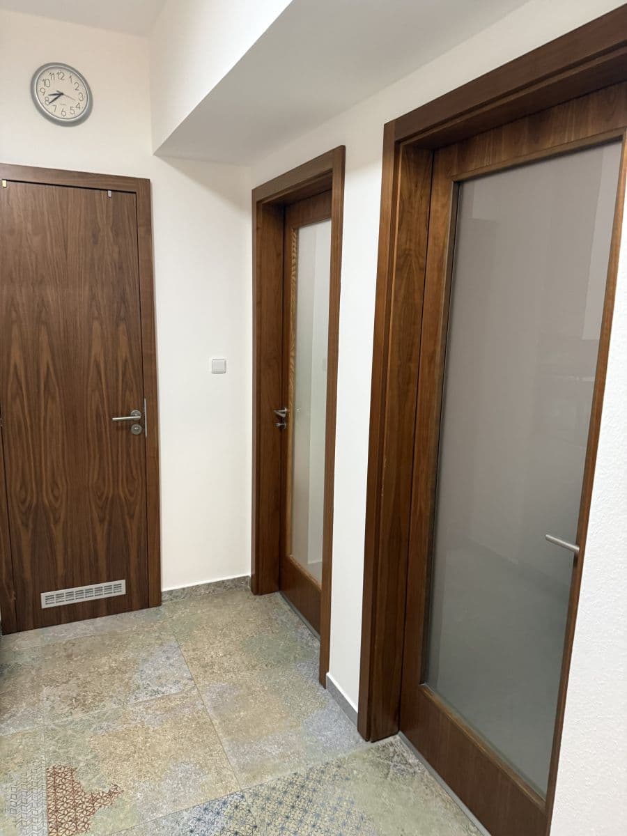 Prenájom bytu 42 m², Slovinská, Praha, Praha Prenájom bytu 42 m², Slovinská, Praha, Praha