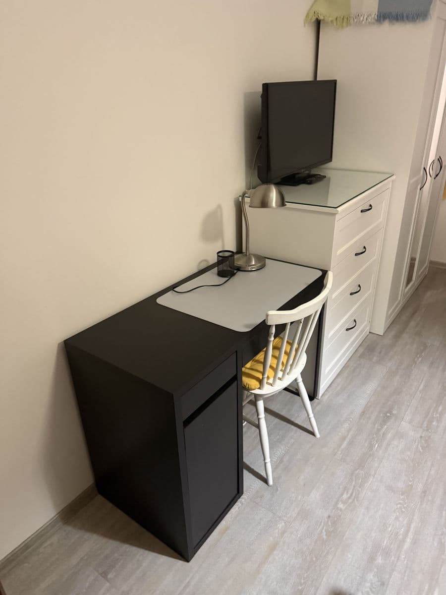 Prenájom bytu 42 m², Slovinská, Praha, Praha Prenájom bytu 42 m², Slovinská, Praha, Praha