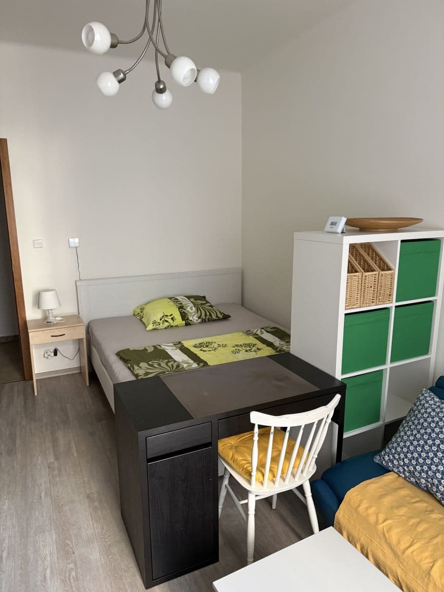 Prenájom bytu 42 m², Slovinská, Praha, Praha Prenájom bytu 42 m², Slovinská, Praha, Praha