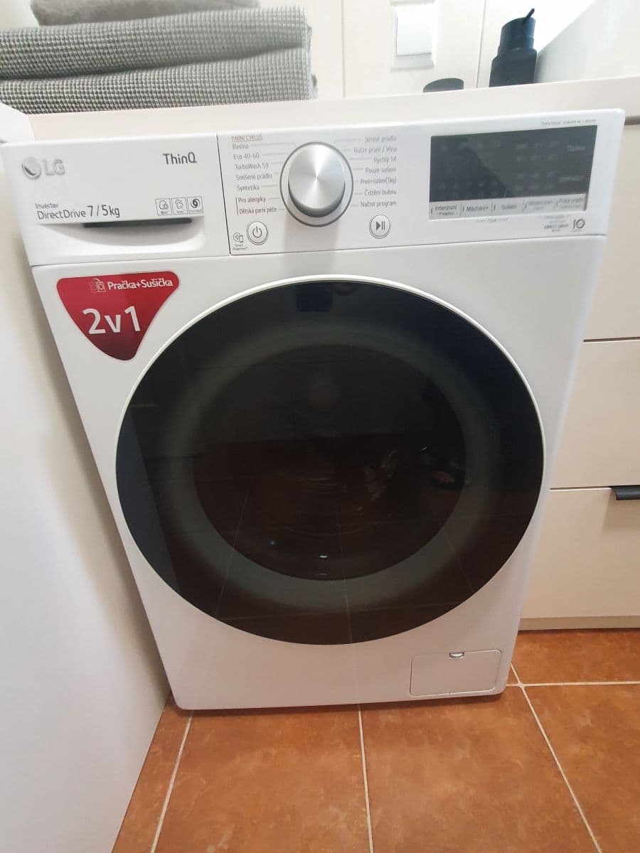 Prenájom bytu 41 m², Krchlebská, Praha, Praha Prenájom bytu 41 m², Krchlebská, Praha, Praha