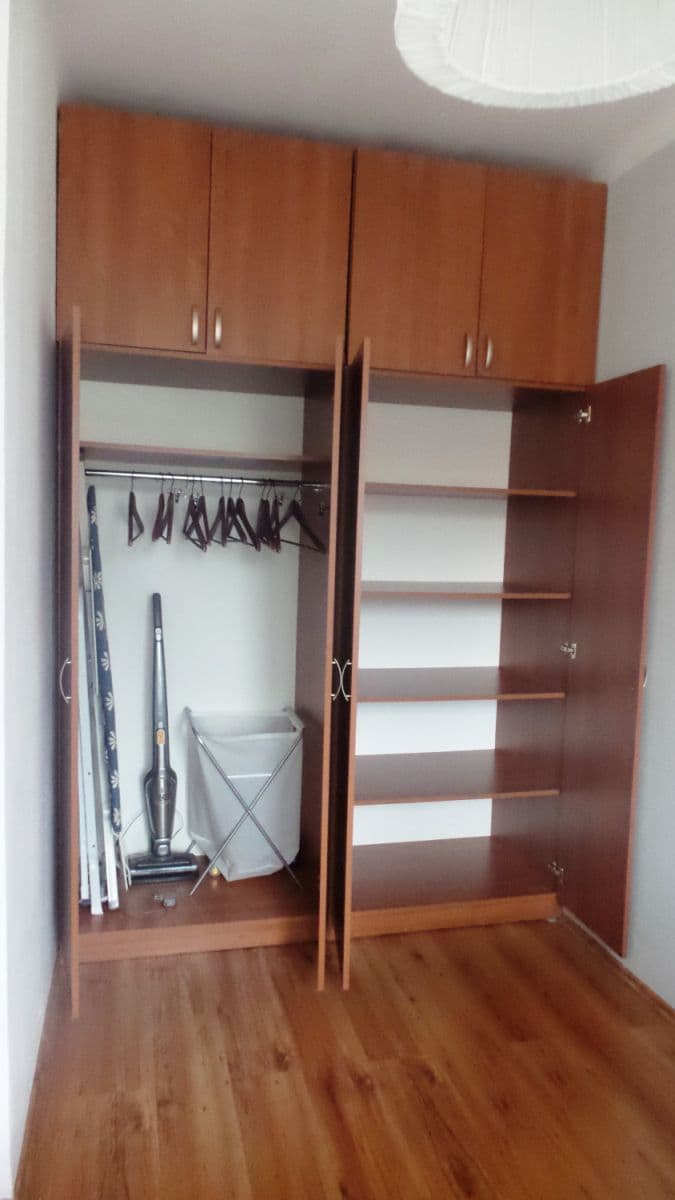 Prenájom bytu 41 m², Krchlebská, Praha, Praha Prenájom bytu 41 m², Krchlebská, Praha, Praha