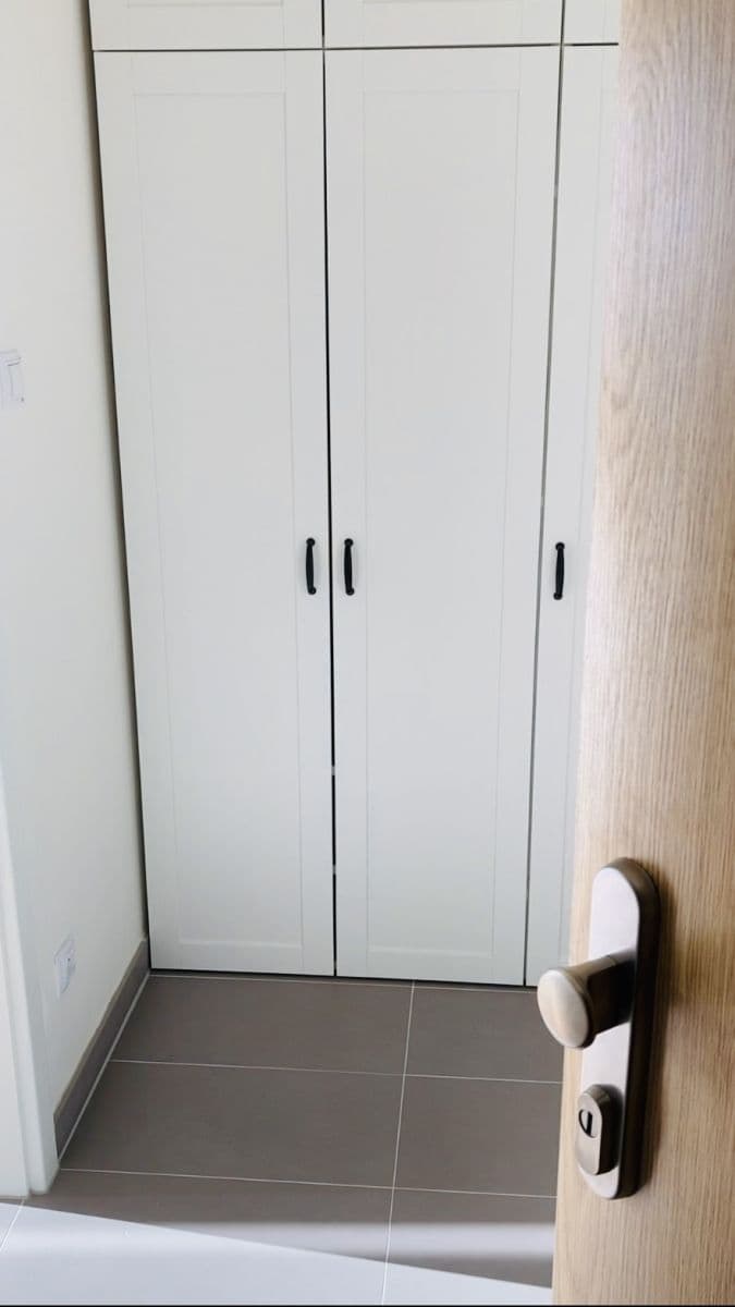 Prenájom bytu 37 m², Učňovská, Praha, Praha Prenájom bytu 37 m², Učňovská, Praha, Praha