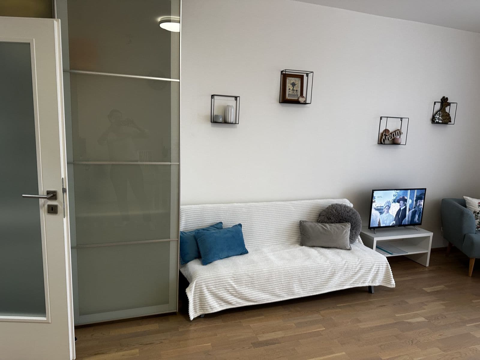 Prenájom bytu 37 m², Učňovská, Praha, Praha Prenájom bytu 37 m², Učňovská, Praha, Praha