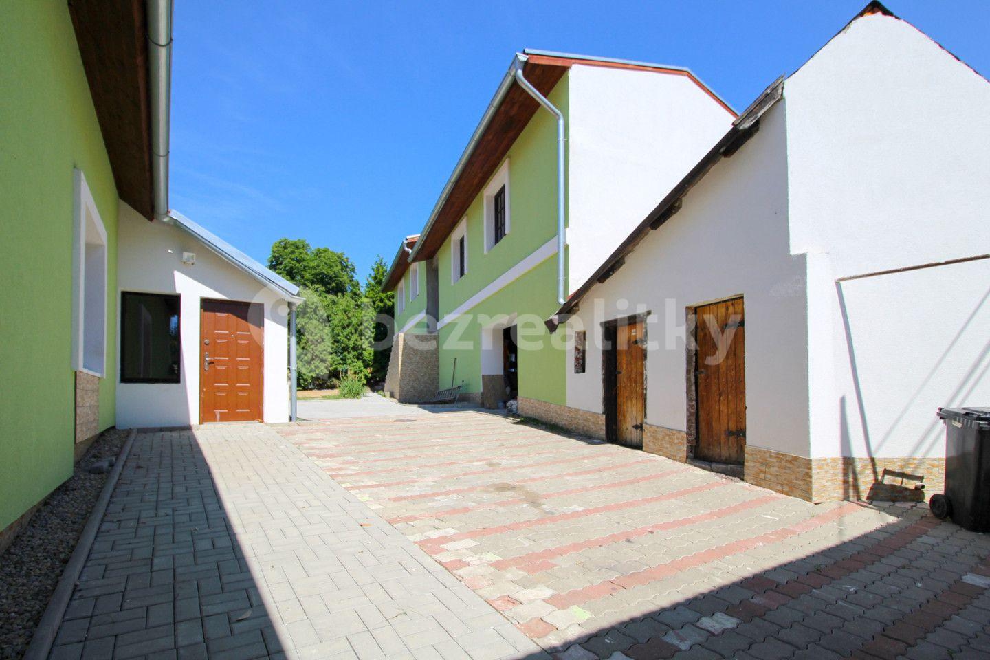 Predaj domu 370 m², pozemek 1.107 m², Chržín, Středočeský kraj
