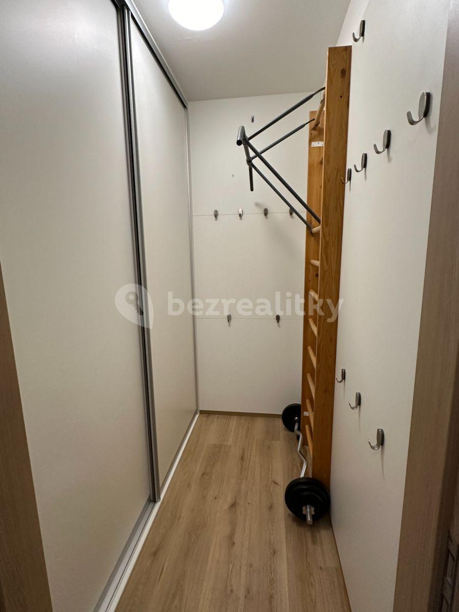 Prenájom bytu 3-izbový 89 m², Nad Úžlabinou, Praha, Praha