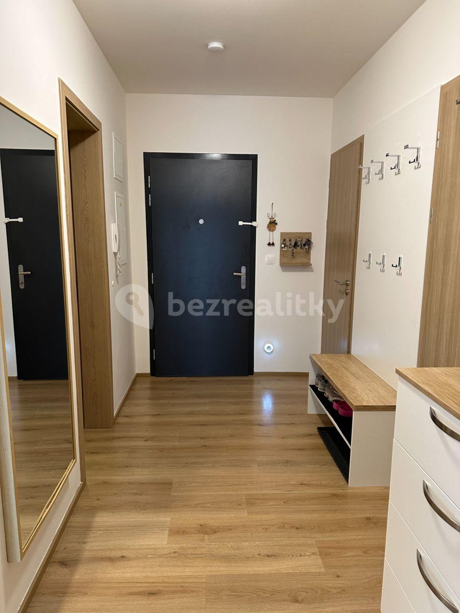 Prenájom bytu 3-izbový 89 m², Nad Úžlabinou, Praha, Praha