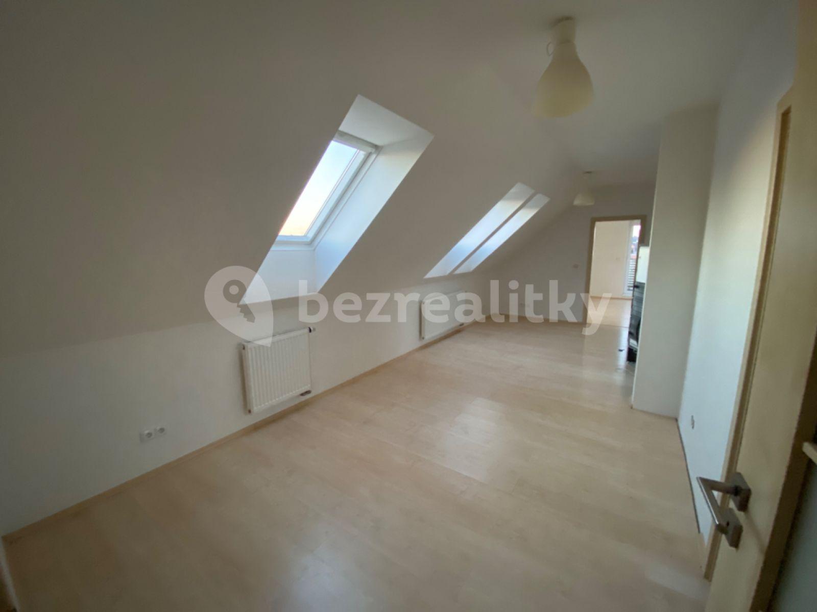 Predaj bytu 3-izbový 69 m², Šípková, Mukařov, Středočeský kraj