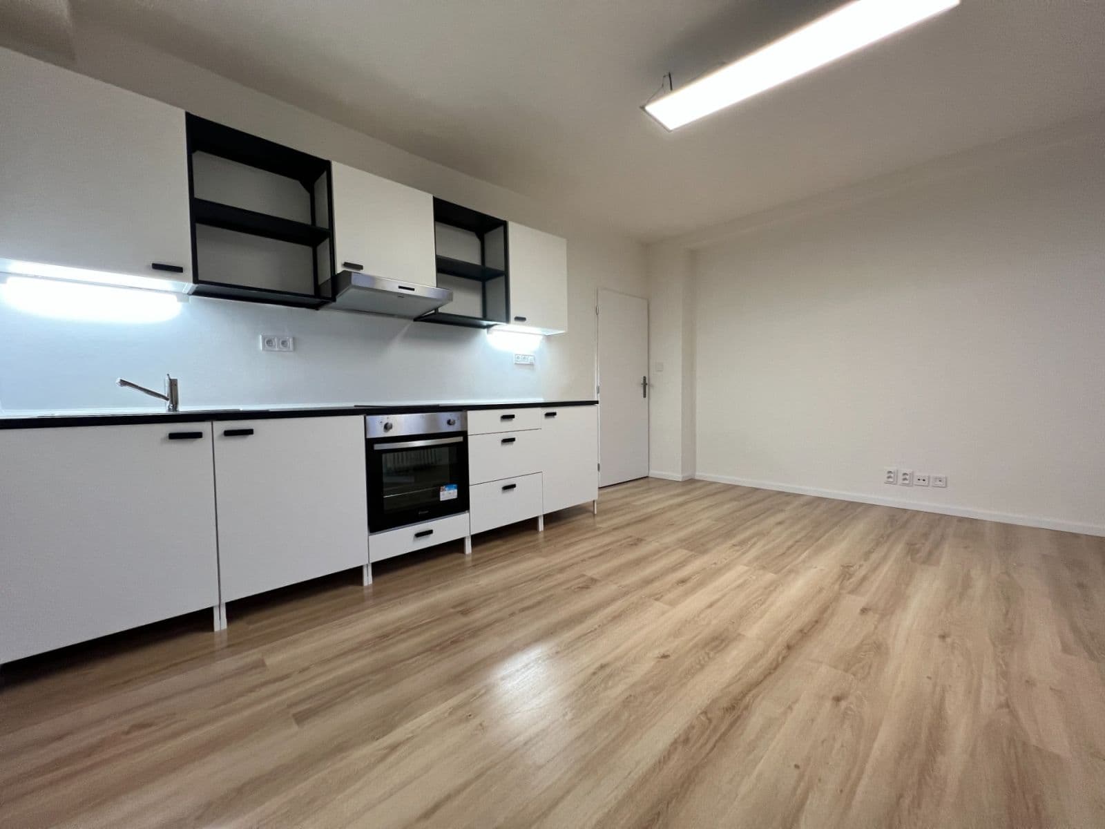 Prenájom bytu 2-izbový 55 m², Moskevská, Kladno, Středočeský kraj Prenájom bytu 2-izbový 55 m², Moskevská, Kladno, Středočeský kraj