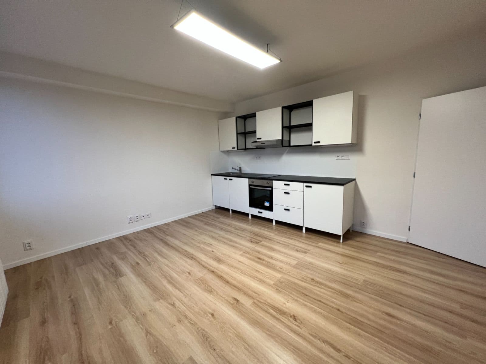 Prenájom bytu 2-izbový 55 m², Moskevská, Kladno, Středočeský kraj Prenájom bytu 2-izbový 55 m², Moskevská, Kladno, Středočeský kraj