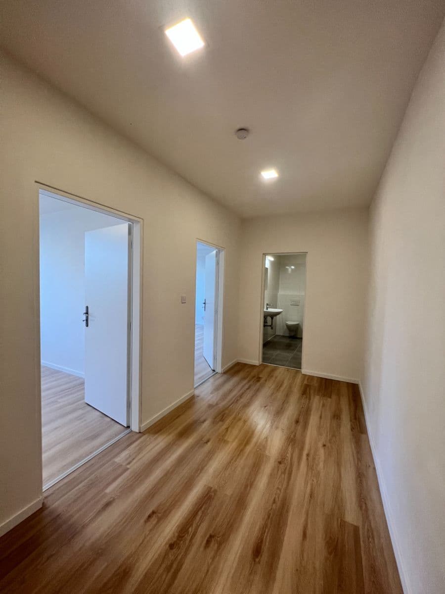 Prenájom bytu 2-izbový 55 m², Moskevská, Kladno, Středočeský kraj Prenájom bytu 2-izbový 55 m², Moskevská, Kladno, Středočeský kraj