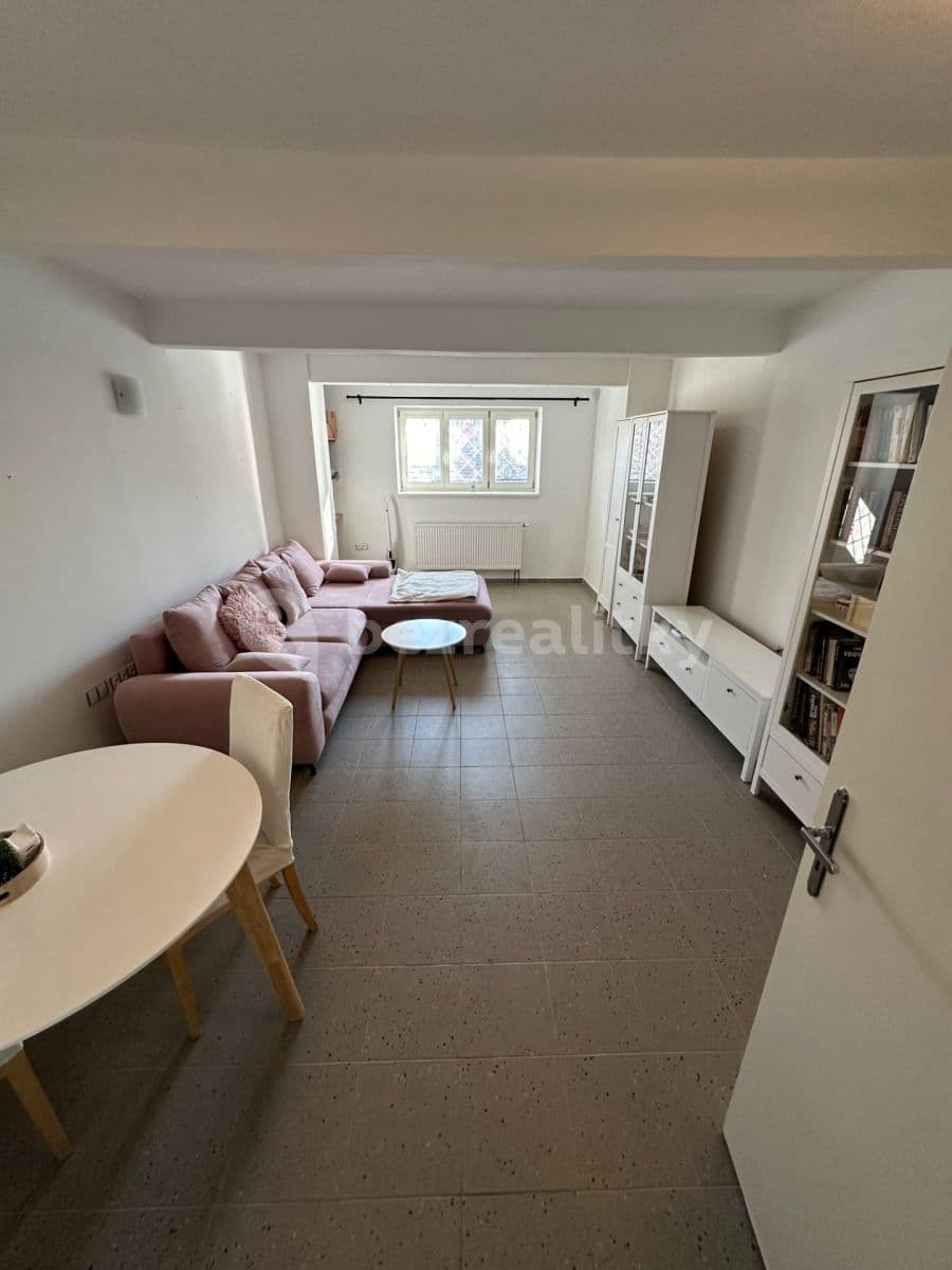 Prenájom bytu 1-izbový 40 m², Mirovická, Praha, Praha Prenájom bytu 1-izbový 40 m², Mirovická, Praha, Praha
