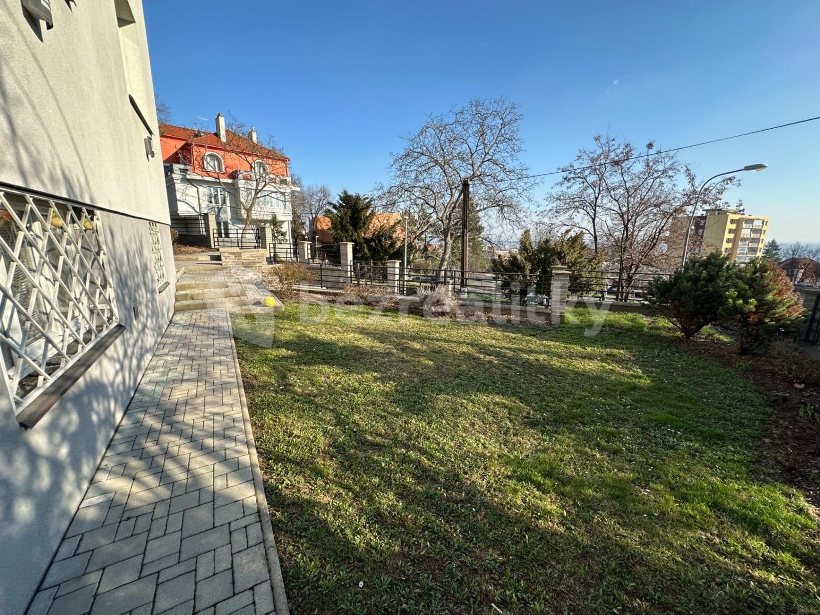 Prenájom bytu 1-izbový 40 m², Mirovická, Praha, Praha Prenájom bytu 1-izbový 40 m², Mirovická, Praha, Praha