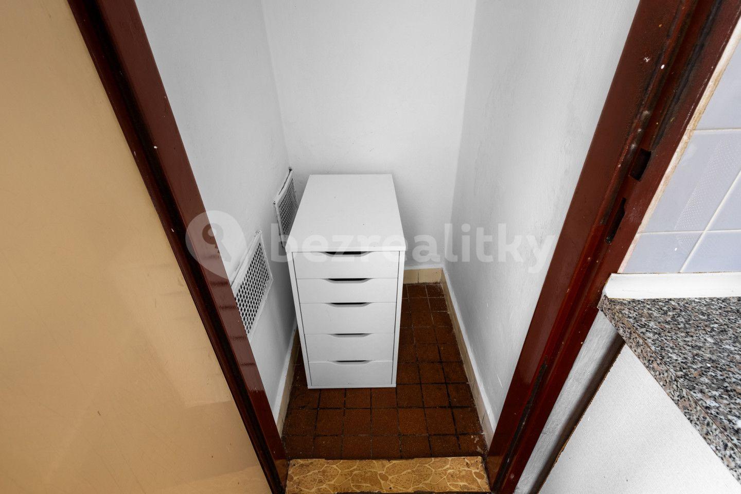 Predaj bytu 3-izbový 70 m², Ve dvojdomkách, Stochov, Středočeský kraj