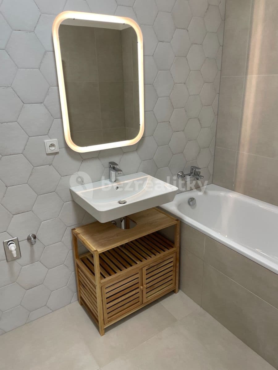 Prenájom bytu 2-izbový 63 m², Opuštěná, Brno, Jihomoravský kraj Prenájom bytu 2-izbový 63 m², Opuštěná, Brno, Jihomoravský kraj