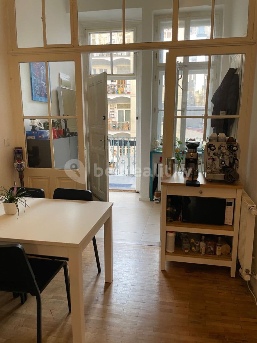 Prenájom bytu 1-izbový 22 m², Veverkova, Praha, Praha Prenájom bytu 1-izbový 22 m², Veverkova, Praha, Praha