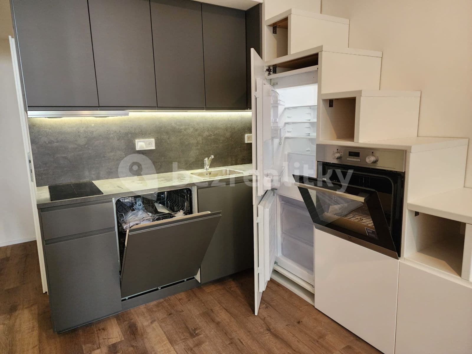 Prenájom bytu 1-izbový 22 m², Veverkova, Praha, Praha Prenájom bytu 1-izbový 22 m², Veverkova, Praha, Praha