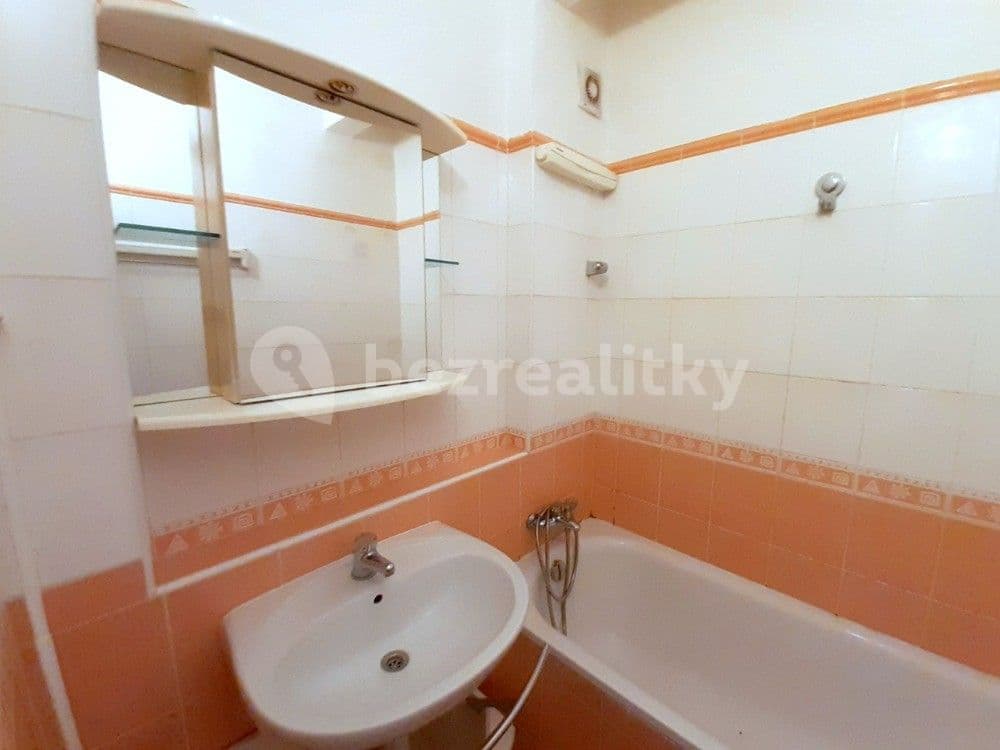 Prenájom bytu 3-izbový 57 m², Za Poštou, Praha, Praha Prenájom bytu 3-izbový 57 m², Za Poštou, Praha, Praha