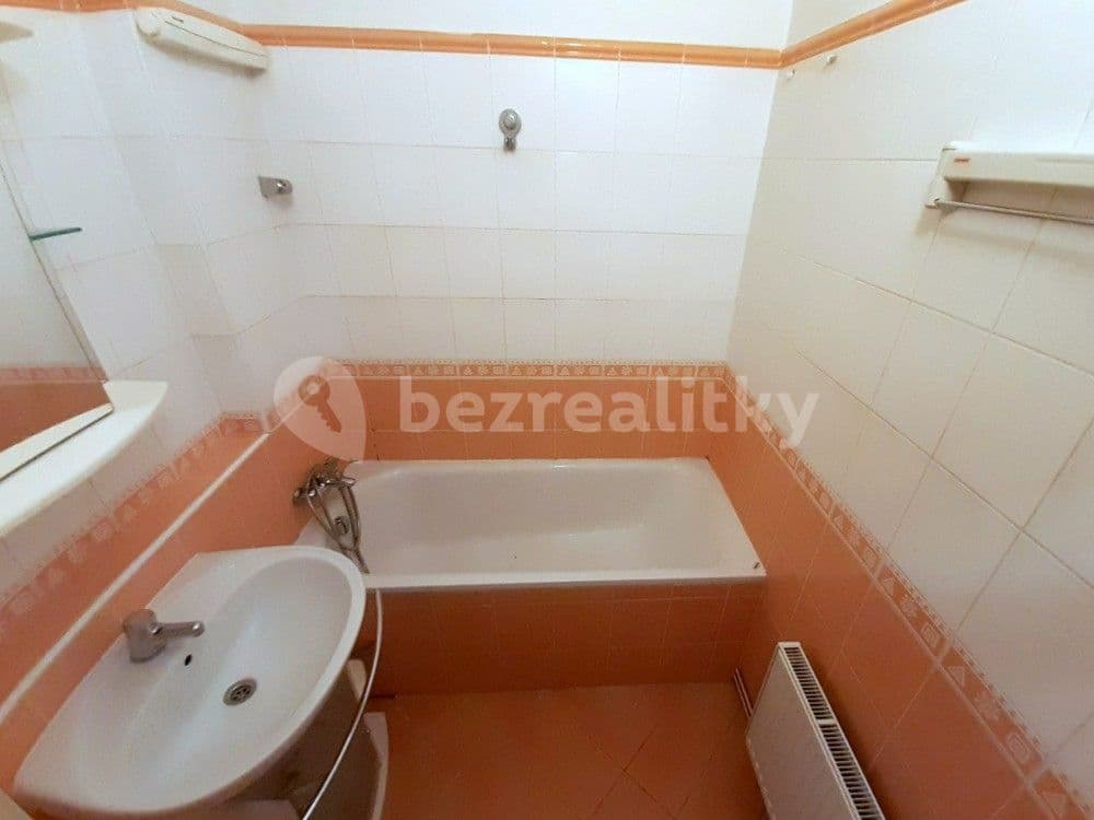 Prenájom bytu 3-izbový 57 m², Za Poštou, Praha, Praha Prenájom bytu 3-izbový 57 m², Za Poštou, Praha, Praha