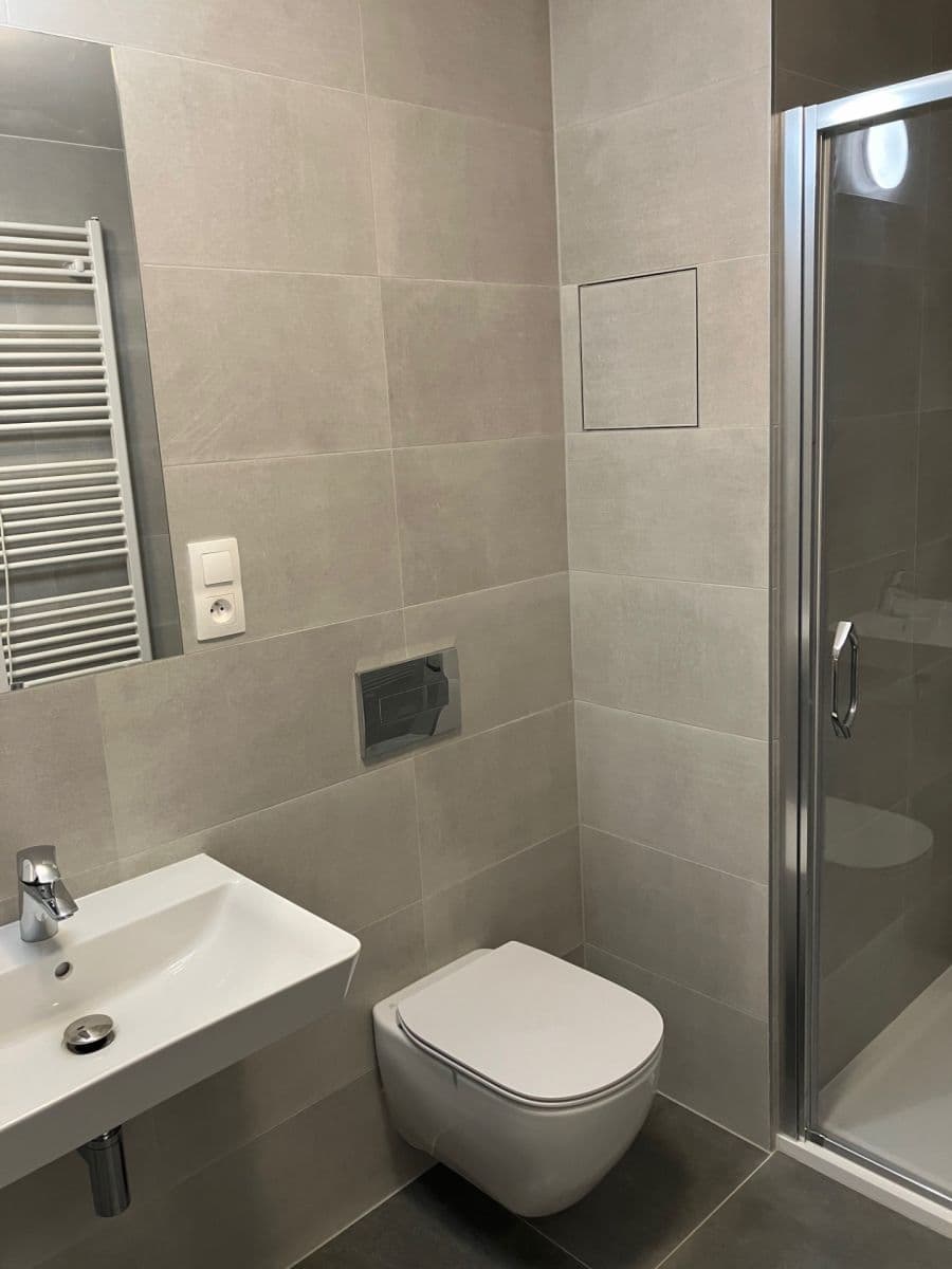Prenájom bytu 2-izbový 53 m², K Jezeru, Praha, Praha Prenájom bytu 2-izbový 53 m², K Jezeru, Praha, Praha