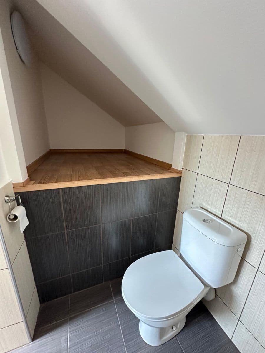 Prenájom bytu 79 m², Grafická, Praha, Praha Prenájom bytu 79 m², Grafická, Praha, Praha