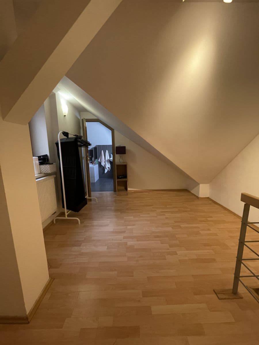 Prenájom bytu 79 m², Grafická, Praha, Praha Prenájom bytu 79 m², Grafická, Praha, Praha
