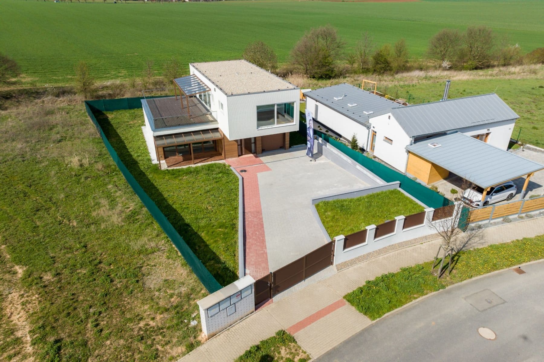 Predaj domu 320 m², pozemek 814 m², U Rybníčka, Vysoký Újezd, Středočeský kraj Predaj domu 320 m², pozemek 814 m², U Rybníčka, Vysoký Újezd, Středočeský kraj