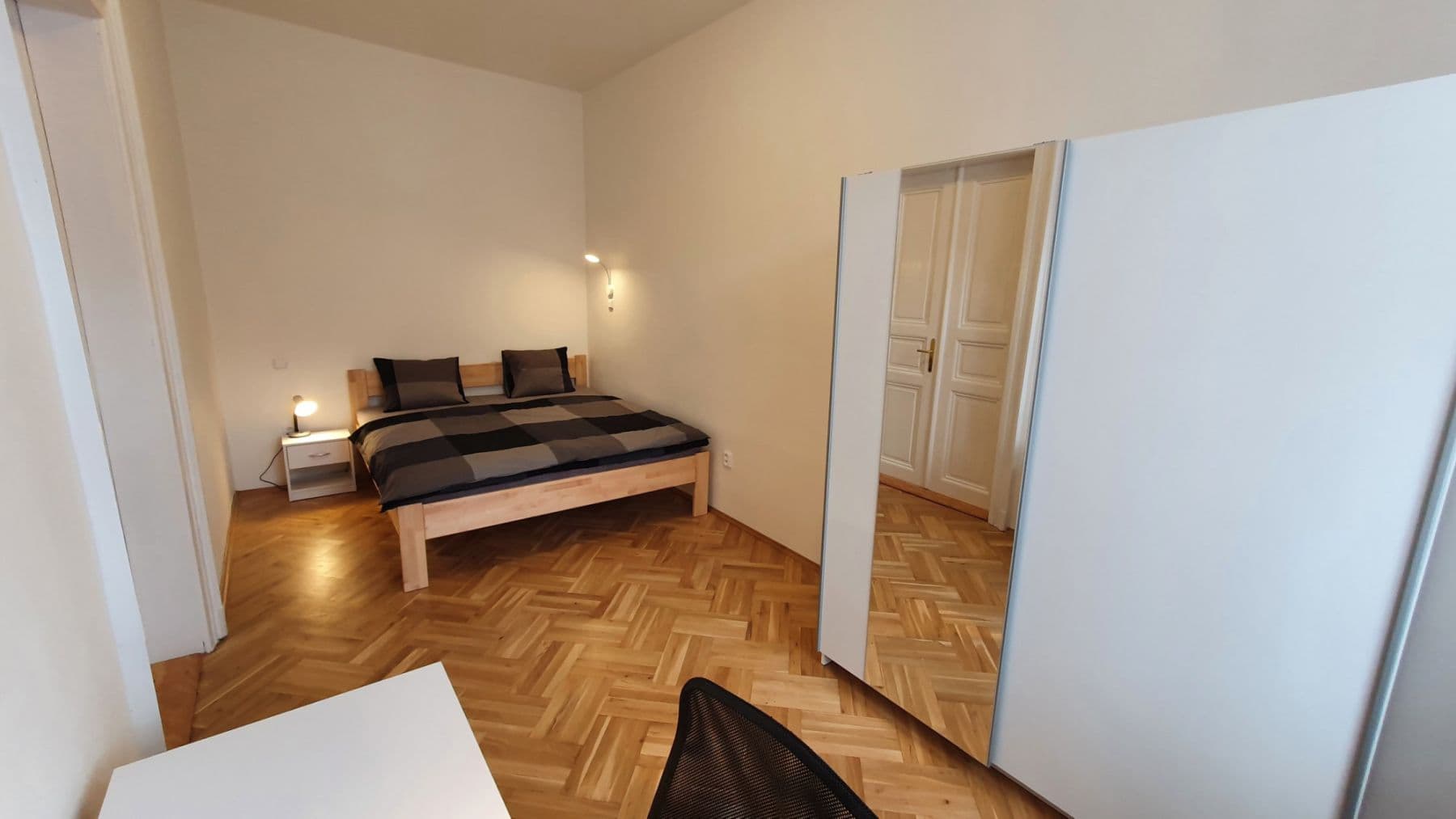 Prenájom bytu 65 m², Tyršova, Praha, Praha Prenájom bytu 65 m², Tyršova, Praha, Praha