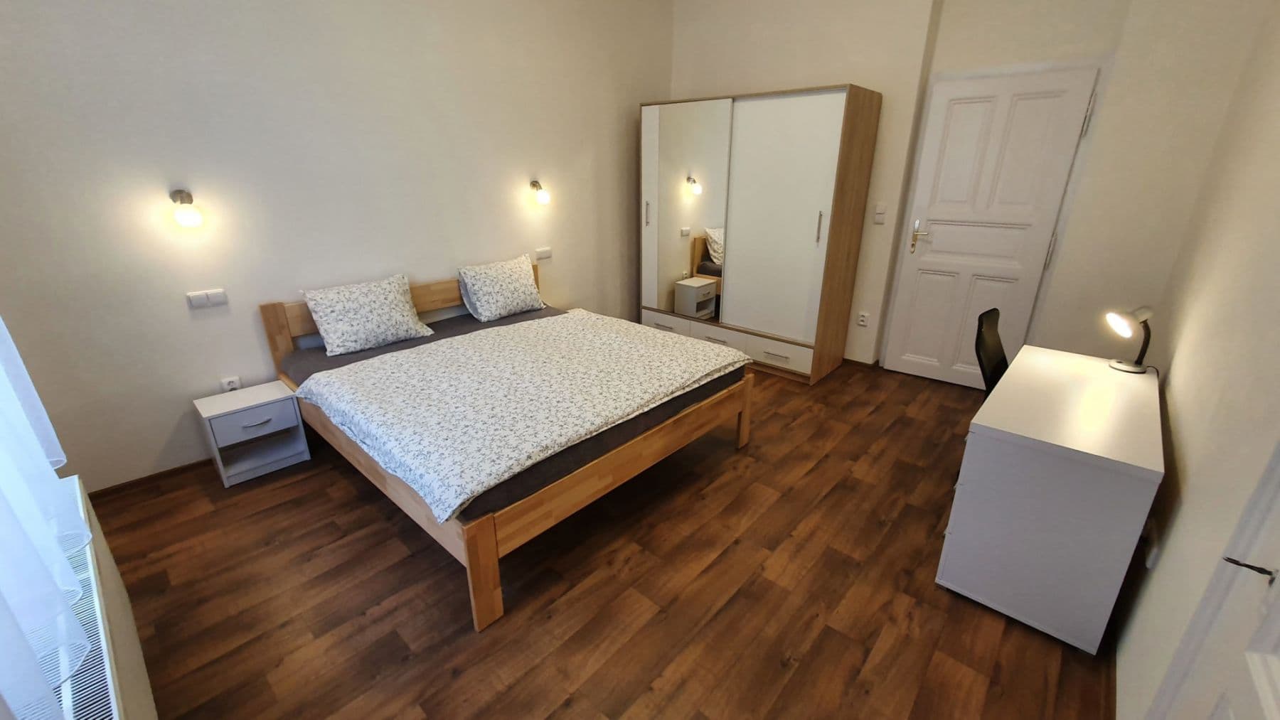 Prenájom bytu 65 m², Tyršova, Praha, Praha Prenájom bytu 65 m², Tyršova, Praha, Praha