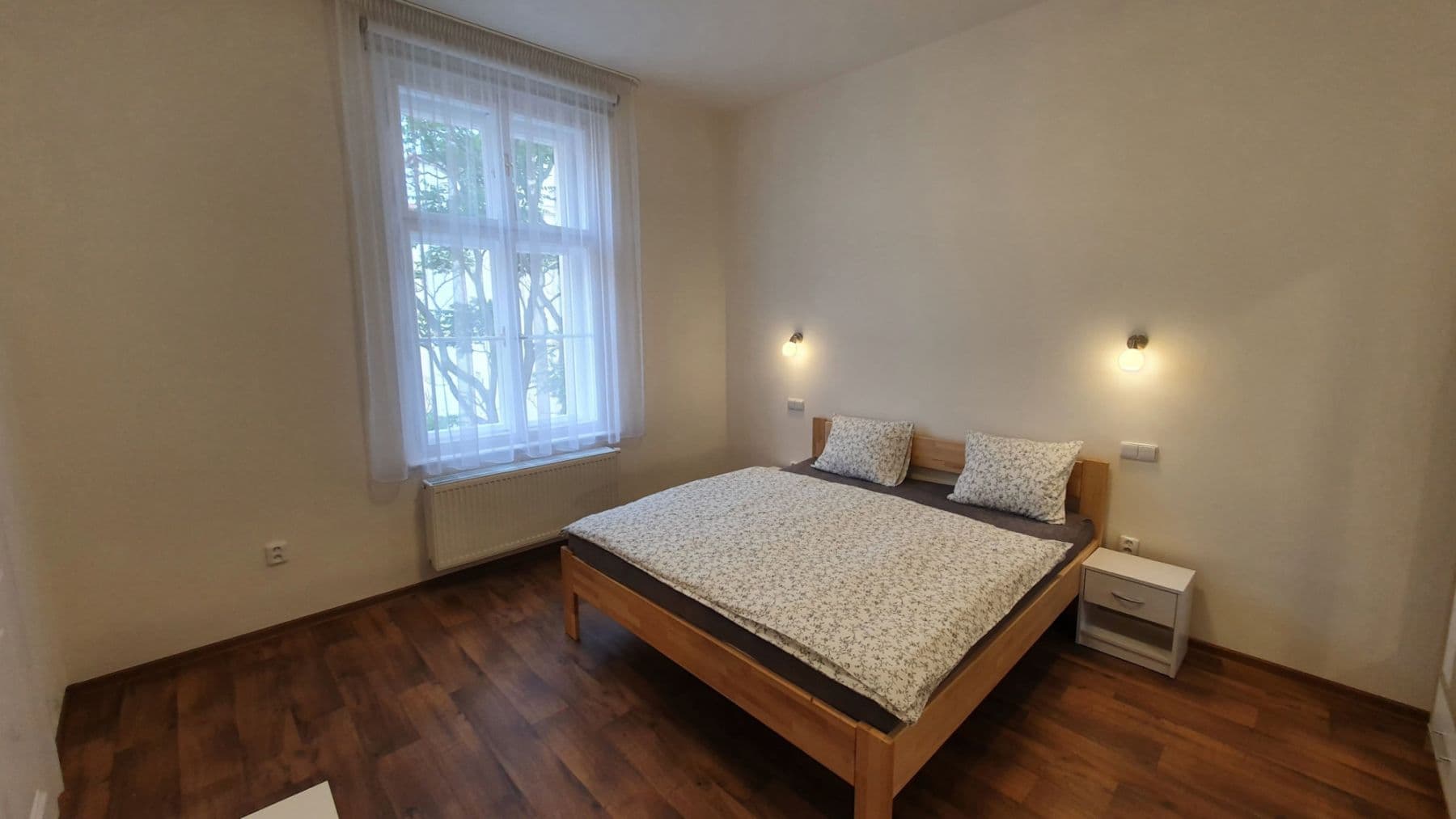 Prenájom bytu 65 m², Tyršova, Praha, Praha Prenájom bytu 65 m², Tyršova, Praha, Praha