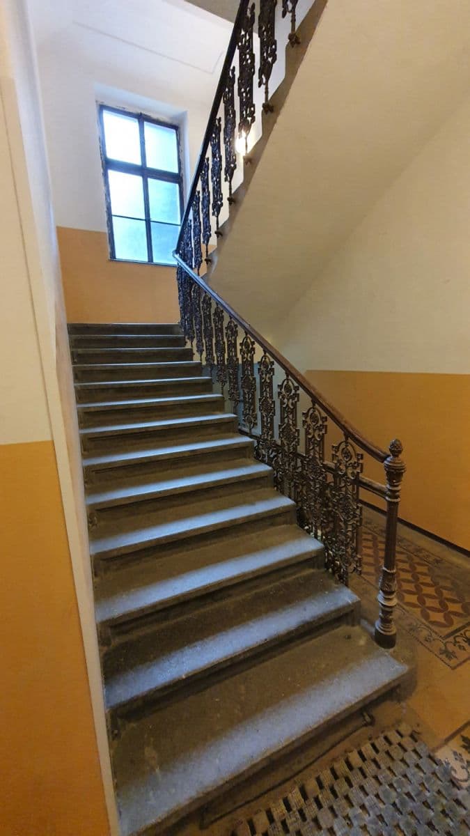 Prenájom bytu 65 m², Tyršova, Praha, Praha Prenájom bytu 65 m², Tyršova, Praha, Praha