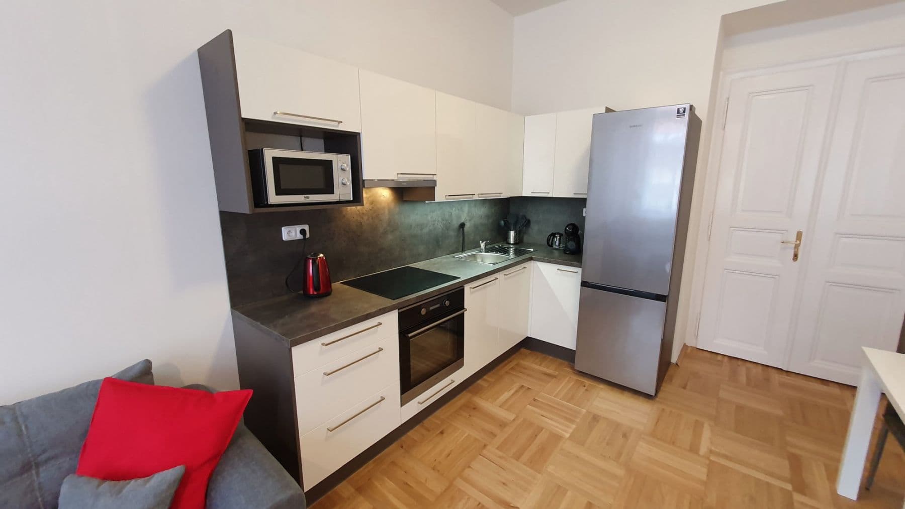 Prenájom bytu 65 m², Tyršova, Praha, Praha Prenájom bytu 65 m², Tyršova, Praha, Praha