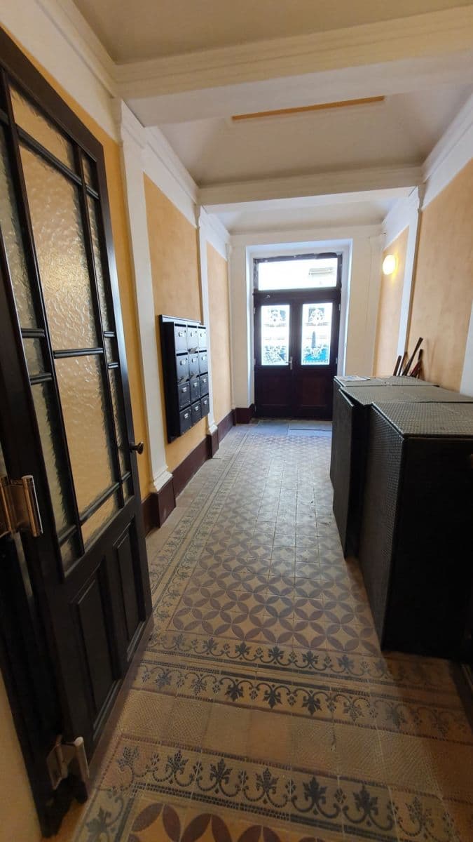 Prenájom bytu 65 m², Tyršova, Praha, Praha Prenájom bytu 65 m², Tyršova, Praha, Praha