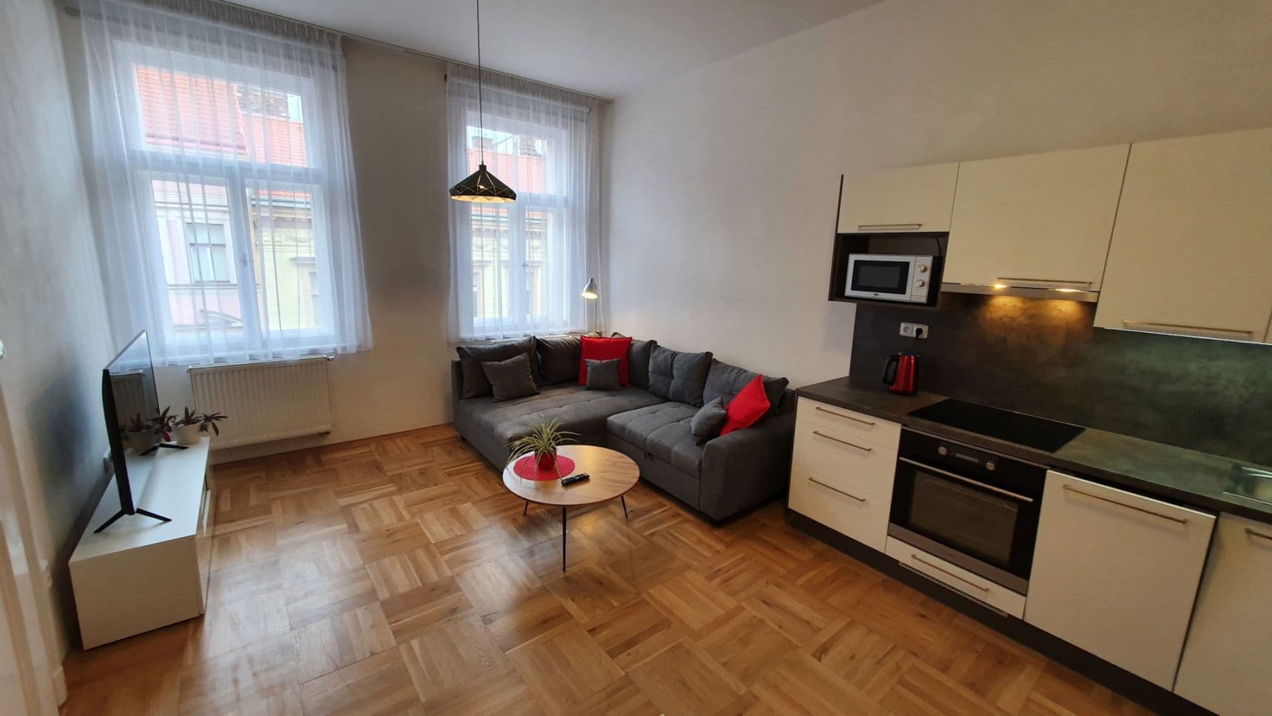 Prenájom bytu 65 m², Tyršova, Praha, Praha Prenájom bytu 65 m², Tyršova, Praha, Praha