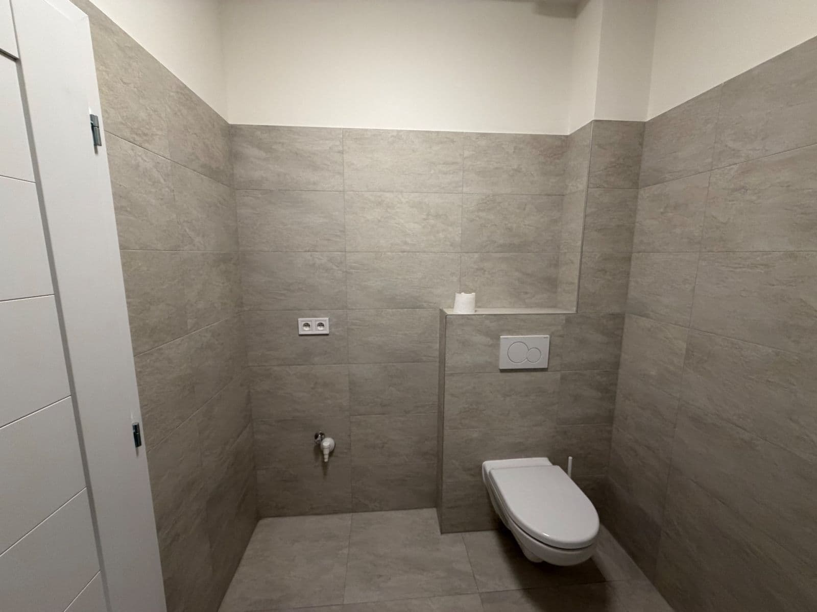 Prenájom bytu 2-izbový 40 m², V Zahradách, Praha, Praha Prenájom bytu 2-izbový 40 m², V Zahradách, Praha, Praha