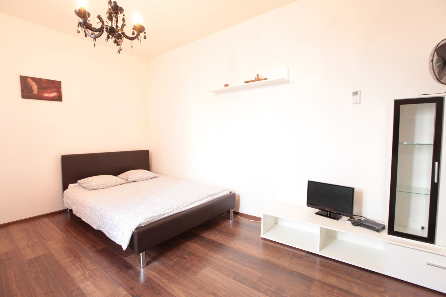 Prenájom bytu 25 m², Freyova, Praha, Praha Prenájom bytu 25 m², Freyova, Praha, Praha