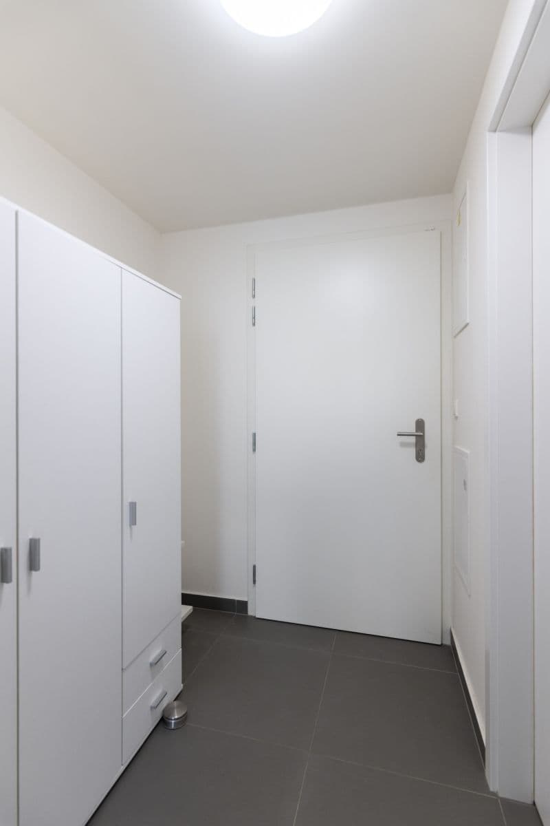 Prenájom bytu 35 m², Hlaváčkova, Praha, Praha Prenájom bytu 35 m², Hlaváčkova, Praha, Praha
