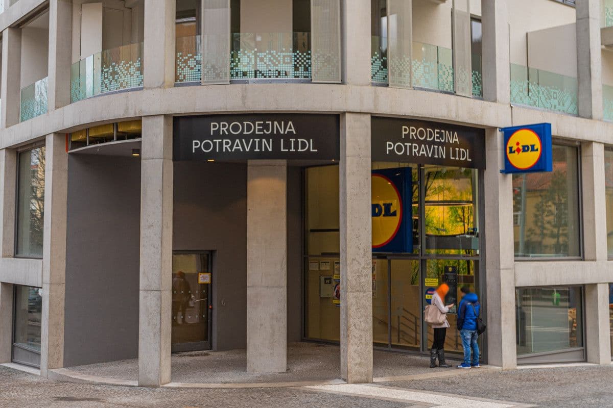 Prenájom bytu 35 m², Hlaváčkova, Praha, Praha Prenájom bytu 35 m², Hlaváčkova, Praha, Praha