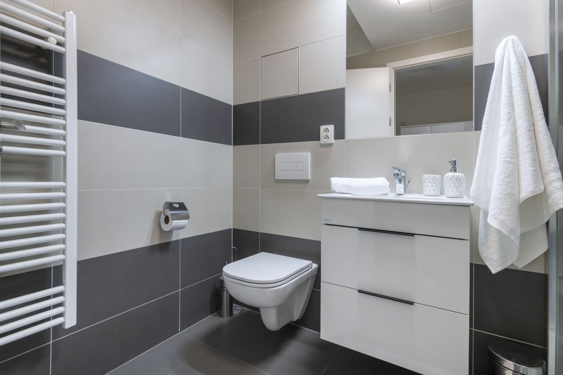 Prenájom bytu 35 m², Hlaváčkova, Praha, Praha Prenájom bytu 35 m², Hlaváčkova, Praha, Praha