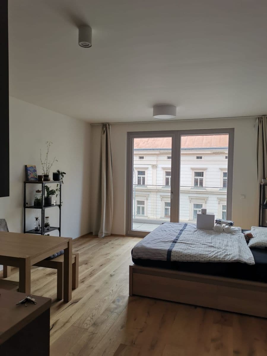 Prenájom bytu 1-izbový 32 m², Křižíkova, Praha, Praha Prenájom bytu 1-izbový 32 m², Křižíkova, Praha, Praha