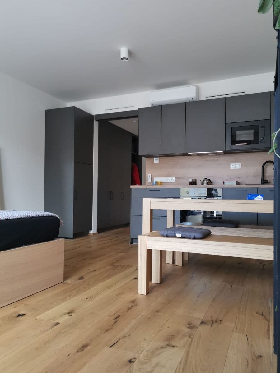 Prenájom bytu 1-izbový 32 m², Křižíkova, Praha, Praha Prenájom bytu 1-izbový 32 m², Křižíkova, Praha, Praha