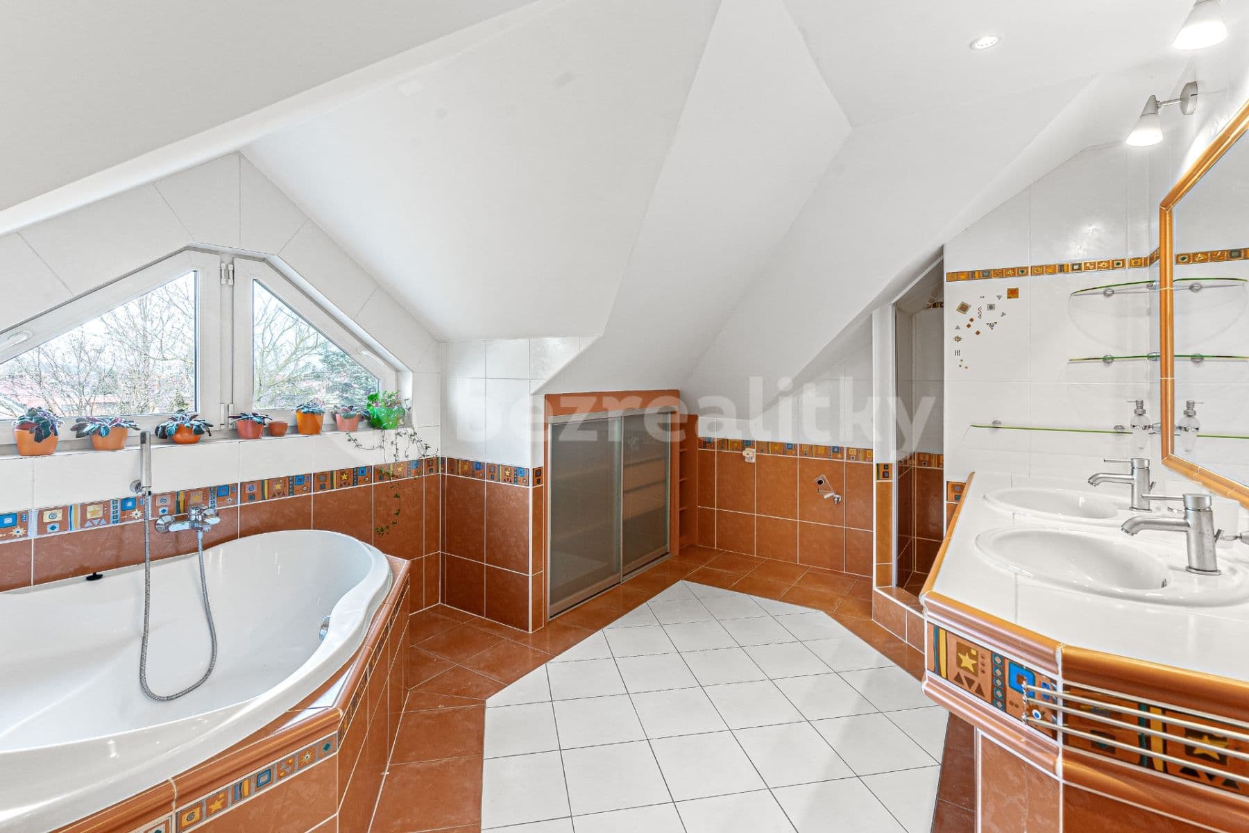 Prenájom domu 300 m², pozemok 1.100 m², Dobrovského, Rajhrad, Jihomoravský kraj Prenájom domu 300 m², pozemok 1.100 m², Dobrovského, Rajhrad, Jihomoravský kraj