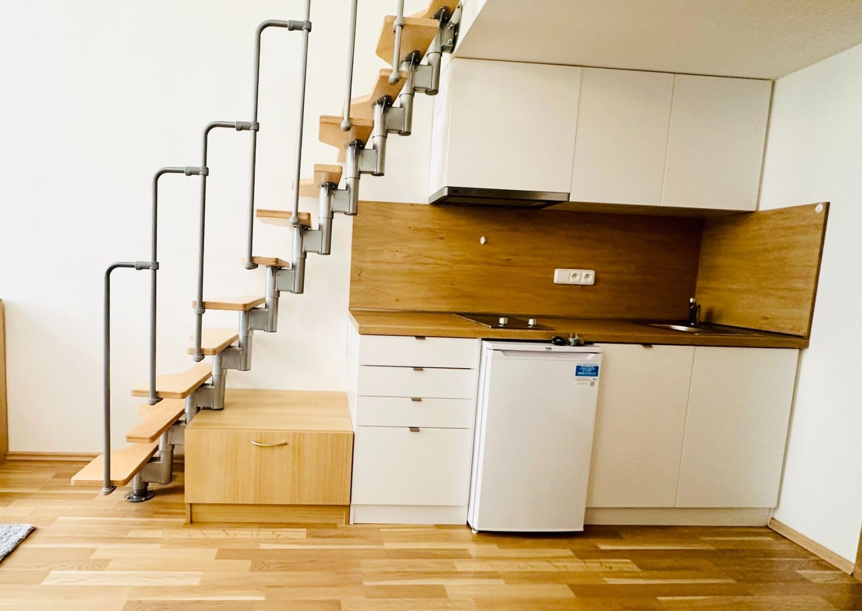 Prenájom bytu 1-izbový 23 m², Radlická, Praha, Praha Prenájom bytu 1-izbový 23 m², Radlická, Praha, Praha