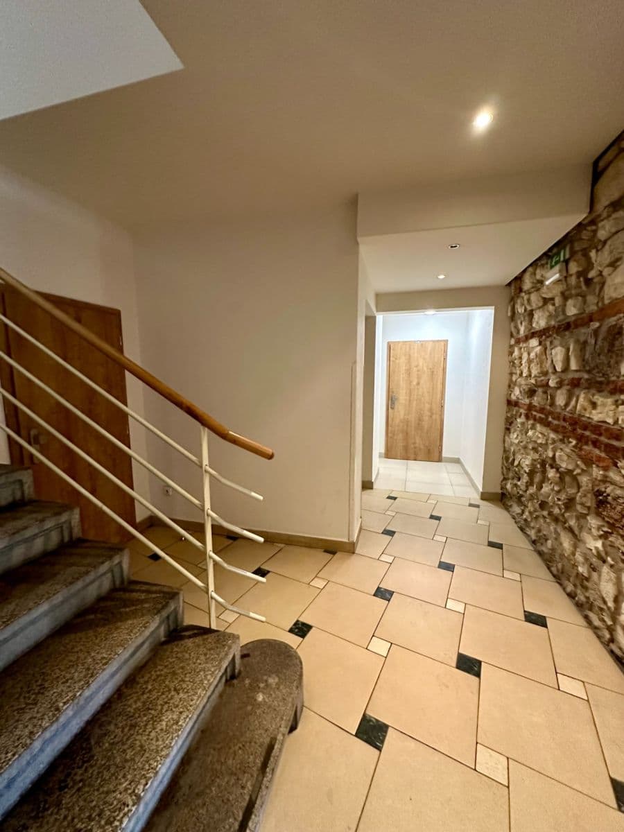 Prenájom bytu 1-izbový 23 m², Radlická, Praha, Praha Prenájom bytu 1-izbový 23 m², Radlická, Praha, Praha