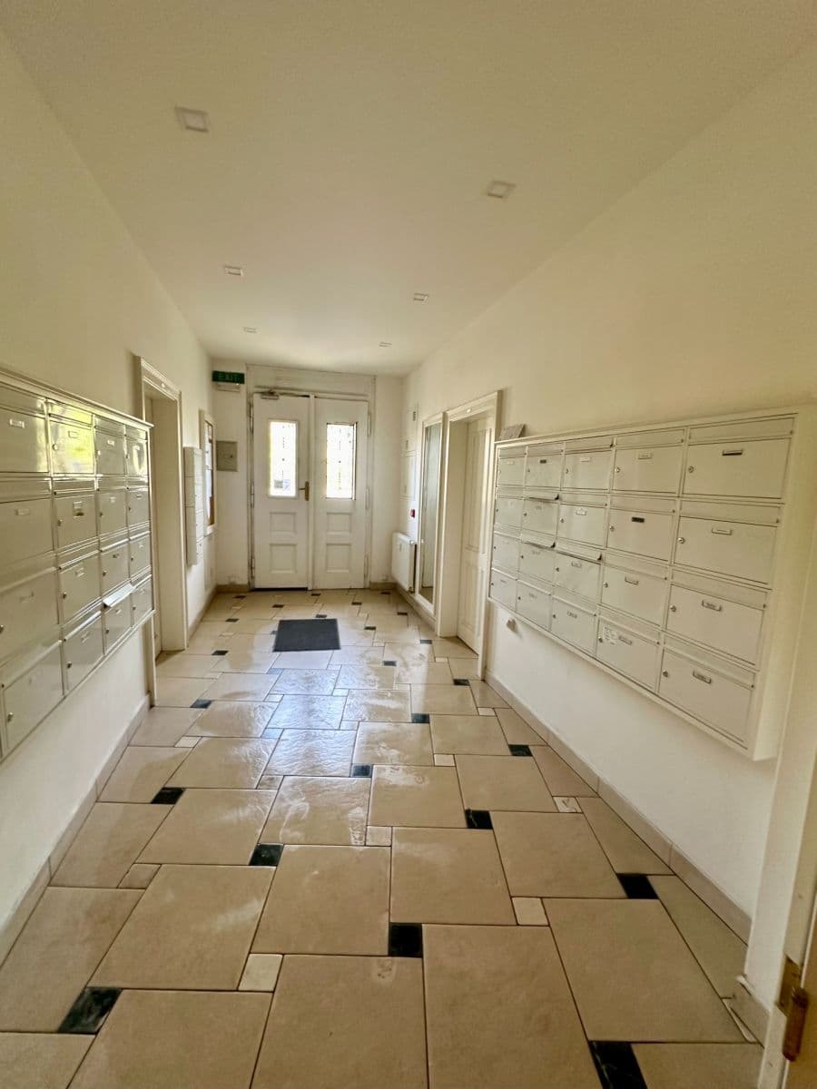 Prenájom bytu 1-izbový 23 m², Radlická, Praha, Praha Prenájom bytu 1-izbový 23 m², Radlická, Praha, Praha