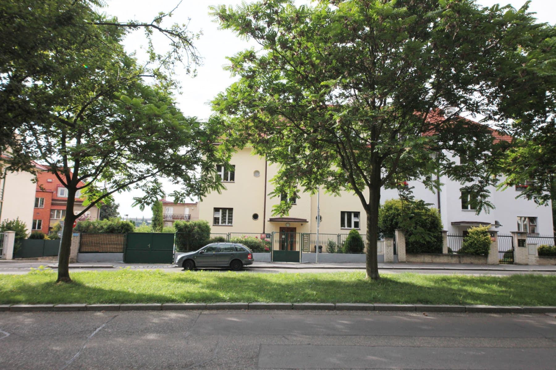 Prenájom bytu 87 m², náměstí Před Bateriemi, Praha, Praha Prenájom bytu 87 m², náměstí Před Bateriemi, Praha, Praha